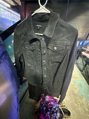 Relativity Women's Plus Size 1X Black Denim Trucker Jacket